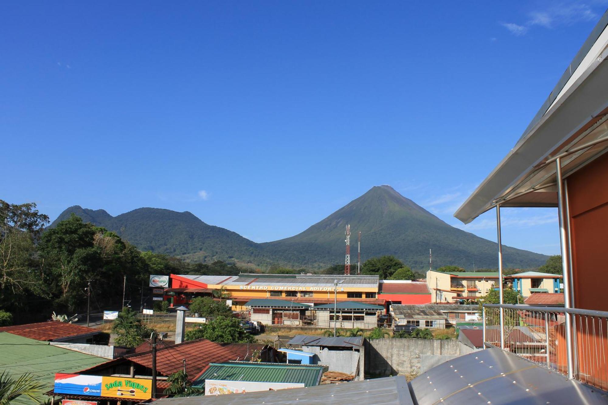 Hotel Las Colinas La Fortuna Exterior foto